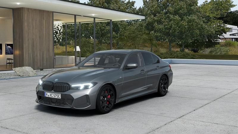 Grijs Nieuw 2025 BMW 330e Executive Sedan | € 72.551 (Goede deal) - Afbeelding 1/4