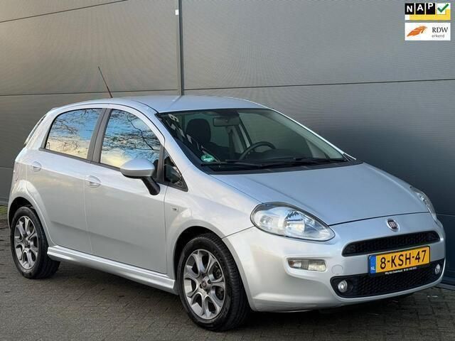 Grijs Gebruikt 2013 Fiat Punto Evo Pop Hatchback | € 3.945 (Eerlijke prijs) - Afbeelding 1/4