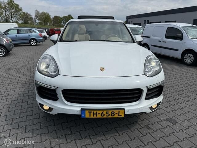 Wit Gebruikt 2015 Porsche Cayenne SUV | € 23.999 (Goede deal) - Afbeelding 1/4