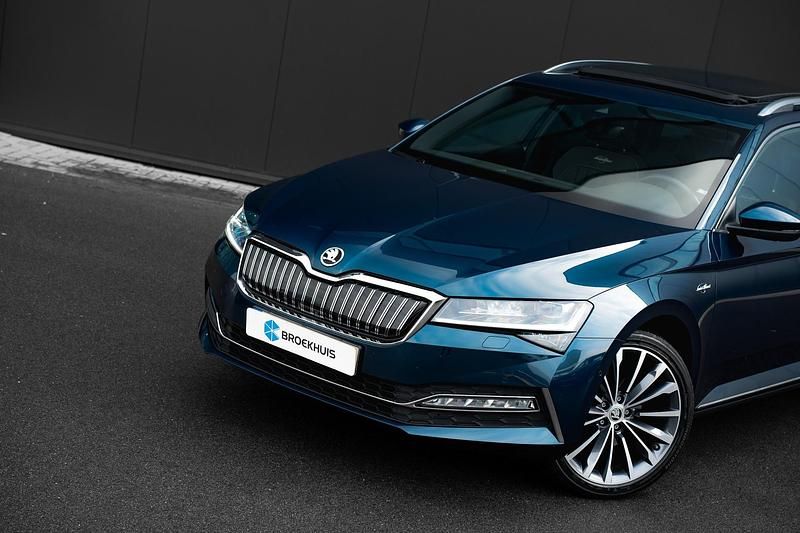 Occasion Skoda Superb LAURIN & KLEMENT 2022 Blauw Stationwagen