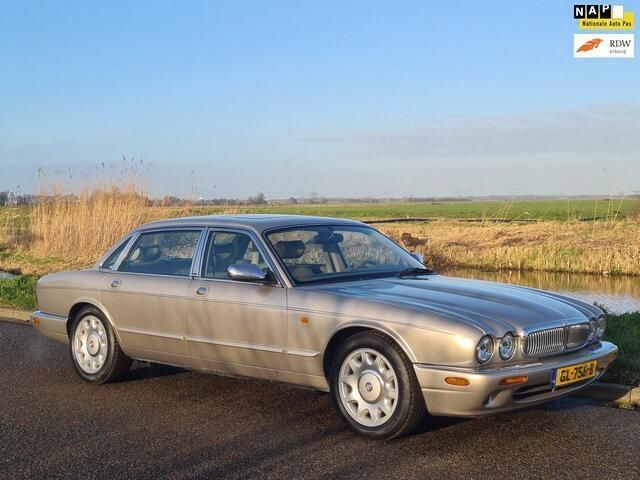 Grijs Gebruikt 1998 Jaguar XJ Sedan | € 4.950 - Afbeelding 1/4