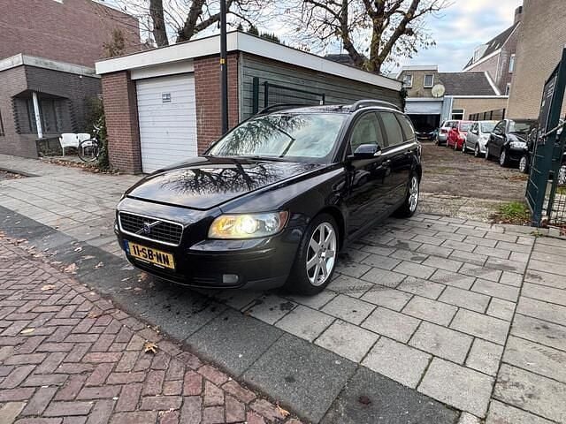 Zwart (metallic) Gebruikt 2005 Volvo V50 Stationwagen | € 1.699 (Super prijs) - Afbeelding 1/4