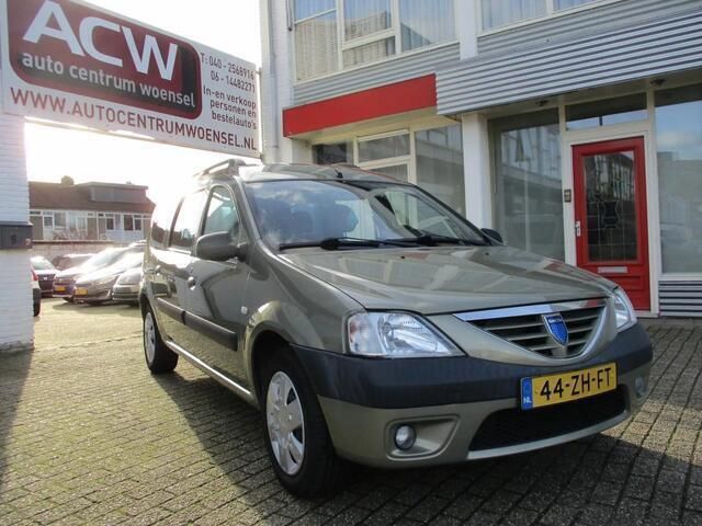 Beige Gebruikt 2008 Dacia Logan Lauréate Sedan | € 4.450 - Afbeelding 1/4