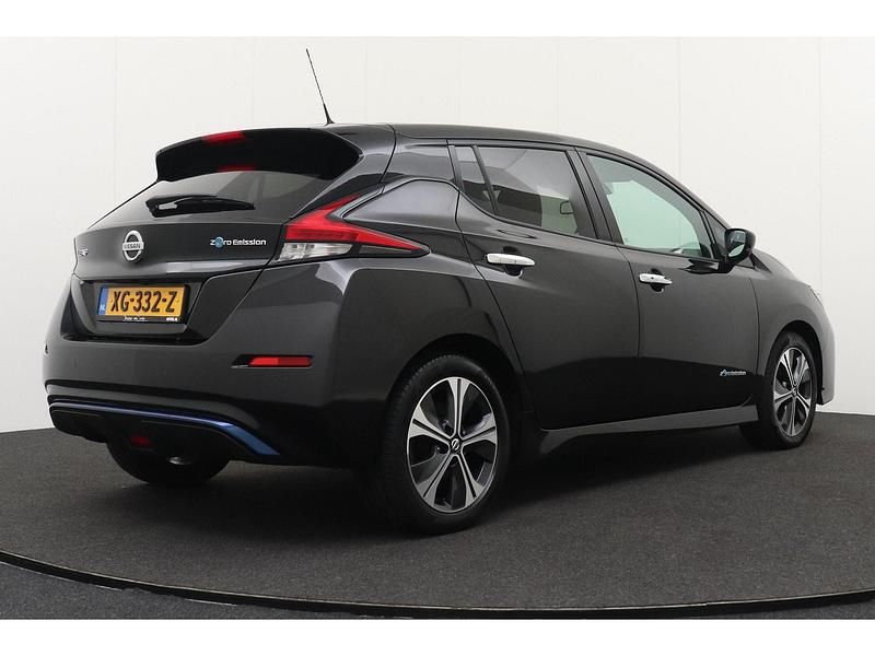 Occasion Nissan Leaf N-Connecta 110 kW (150 PK) 2018 Zwart Hatchback