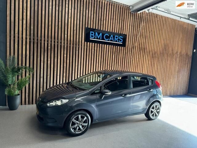 Grijs Gebruikt 2011 Ford Fiesta Titanium Hatchback | € 4.295 (Eerlijke prijs) - Afbeelding 1/4