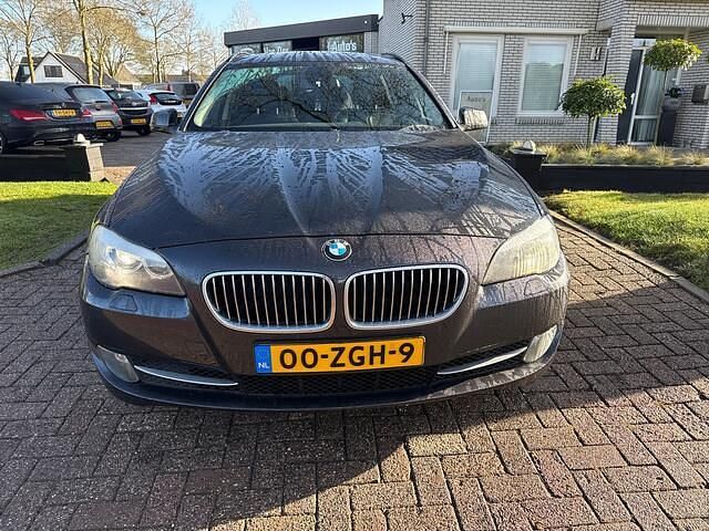 Occasion BMW 530 Executive 245 PK (180 kW) 2011 Grijs (metallic) Stationwagen