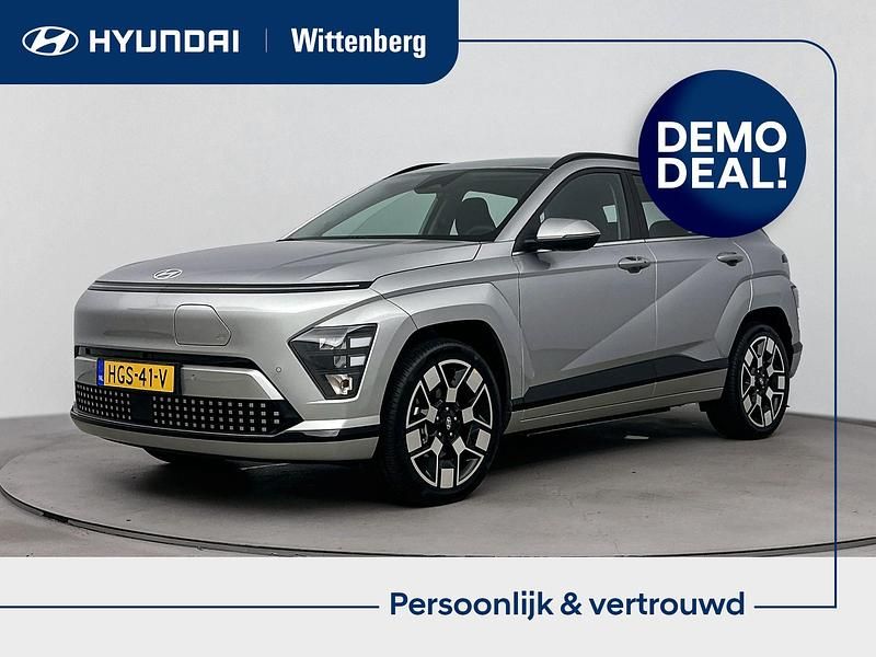 Shimmering silver Occasion 2025 Hyundai Kona Comfort SUV | € 37.990 (Iets duurder) - Afbeelding 1/3