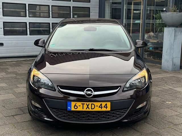 Occasion Opel Astra 140 PK (102 kW) 2014 Bruin Sedan
