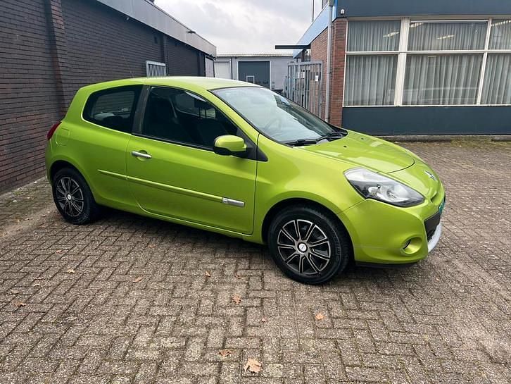 Occasion Renault Clio R.S. 74 PK (54 kW) 2010 Hatchback