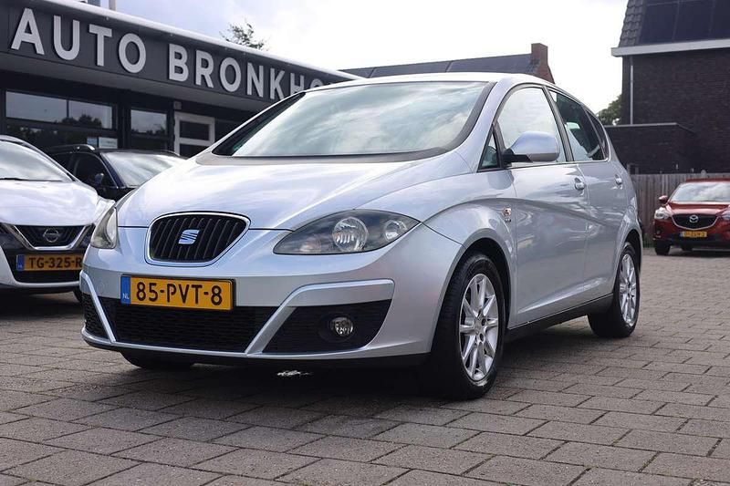 Grijs Gebruikt 2011 Seat Altea Ecomotive MPV | € 4.950 (Eerlijke prijs) - Afbeelding 1/4