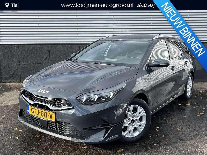 Grijs Gebruikt 2024 Kia Ceed Sportswagon Stationwagen | € 29.400 (Duur) - Afbeelding 1/4