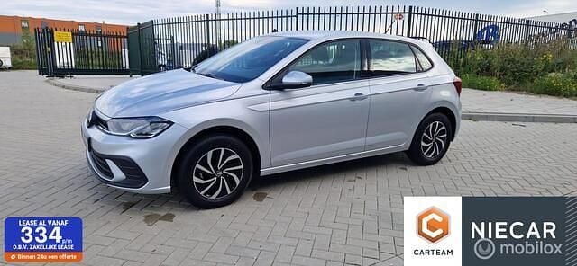 Grijs Gebruikt 2024 VW Polo Hatchback | € 24.995 (Eerlijke prijs) - Afbeelding 1/4