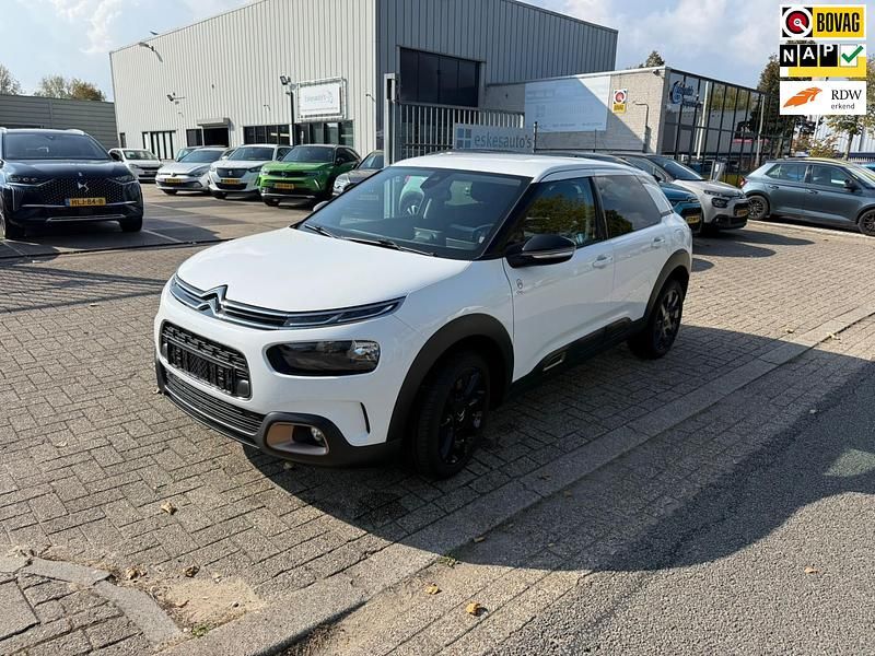 Wit Occasion 2020 Citroën C4 Feel SUV | € 12.850 (Eerlijke prijs) - Afbeelding 1/4