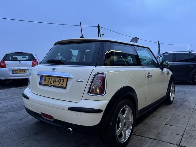 Occasion Mini ONE Pepper 75 PK (55 kW) 2010 Wit Hatchback