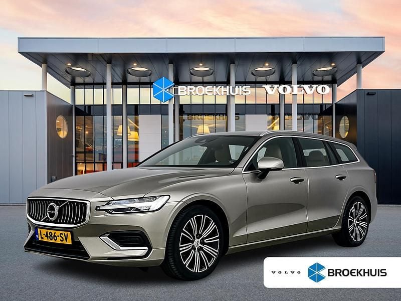 Grijs Gebruikt 2021 Volvo V60 Inscription Stationwagen | € 30.895 (Eerlijke prijs) - Afbeelding 1/4