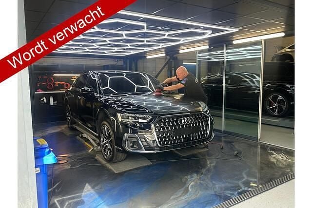 Zwart Gebruikt 2023 Audi A8 Comfort Sedan | € 76.950 - Afbeelding 1/4