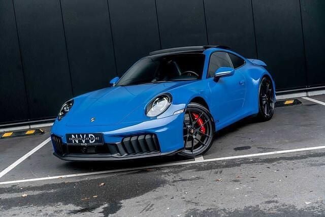 Blauw Occasion 2025 Porsche 992 Coupé | € 165.500 - Afbeelding 1/4