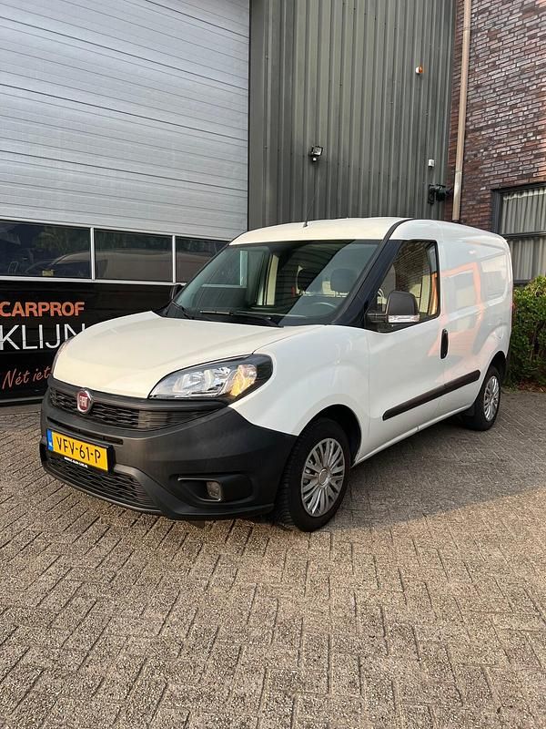 Wit Gebruikt 2020 Fiat Doblò MPV | € 7.750 (Eerlijke prijs) - Afbeelding 1/4