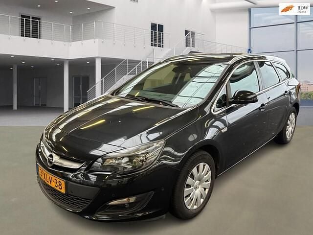Zwart Gebruikt 2014 Opel Astra Design Edition Stationwagen | € 5.350 (Goede deal) - Afbeelding 1/4