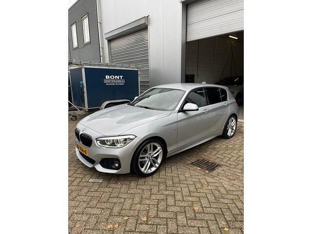 Occasion BMW 118 Executive 136 PK (100 kW) 2017 Grijs Hatchback