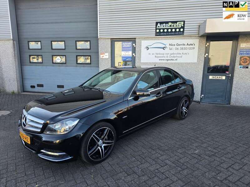 Zwart Gebruikt 2011 Mercedes C250 Avantgarde Sedan | € 11.999 (Eerlijke prijs) - Afbeelding 1/4