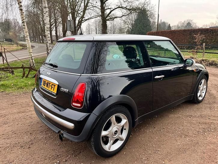 Occasion Mini Cooper Pepper 116 PK (85 kW) 2004 Zwart Hatchback