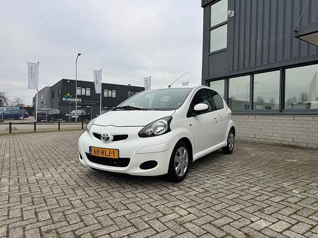 Occasion Toyota Aygo Comfort 68 PK (50 kW) 2011 Wit Hatchback