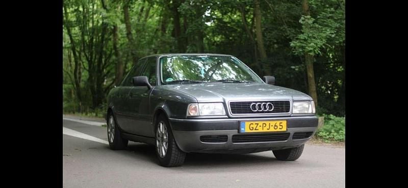 Grijs Gebruikt 1993 Audi 80 Basis Sedan | € 3.200 - Afbeelding 1/4