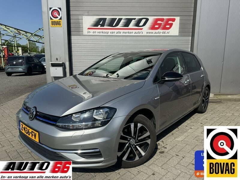 Grijs Gebruikt 2019 VW Golf VII Highline Hatchback | € 20.995 (Goede deal) - Afbeelding 1/4