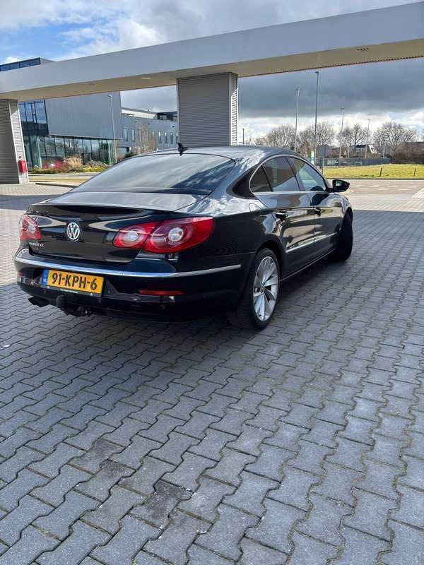 Zwart Gebruikt 2010 VW CC Sedan | € 8.750 (Eerlijke prijs) - Afbeelding 1/4