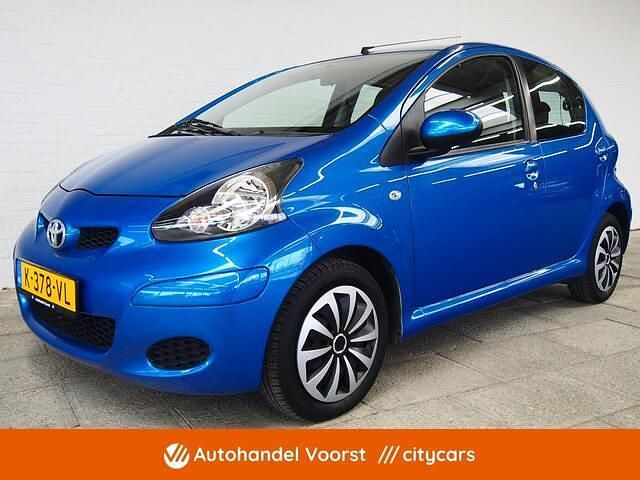 Blauw Gebruikt 2010 Toyota Aygo Hatchback | € 3.445 (Eerlijke prijs) - Afbeelding 1/4