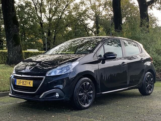 Zwart Gebruikt 2016 Peugeot 208 Hatchback | € 2.450 (Super prijs) - Afbeelding 1/4