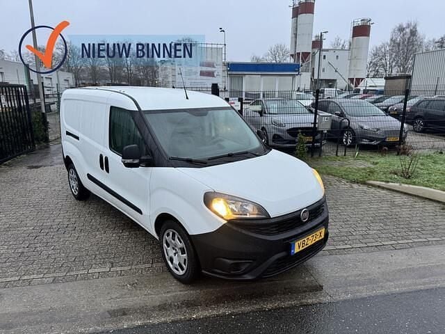 Wit Gebruikt 2019 Fiat Doblò MPV | € 7.999 (Goede deal) - Afbeelding 1/4