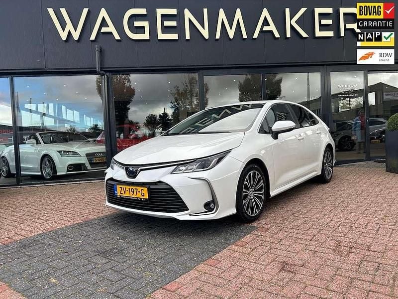Wit Gebruikt 2019 Toyota Corolla Edition Sedan | € 17.950 (Goede deal) - Afbeelding 1/4