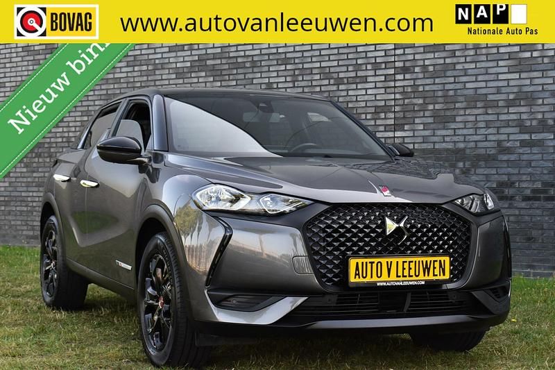 Grijs Gebruikt 2022 DS Automobiles DS3 Crossback Performance SUV | € 22.420 (Eerlijke prijs) - Afbeelding 1/4