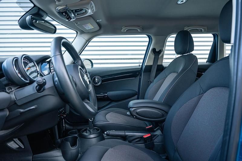 Occasion Mini Cooper 136 PK (100 kW) 2023 Blauw Hatchback