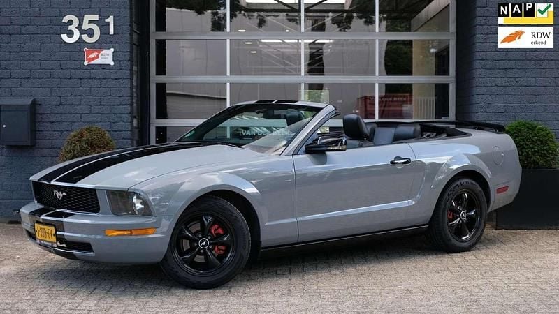 Grijs Gebruikt 2006 Ford Mustang Cabriolet | € 13.950 (Eerlijke prijs) - Afbeelding 1/4