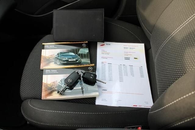 Occasion Opel Astra Design Edition 140 PK (102 kW) 2014 Grijs Hatchback