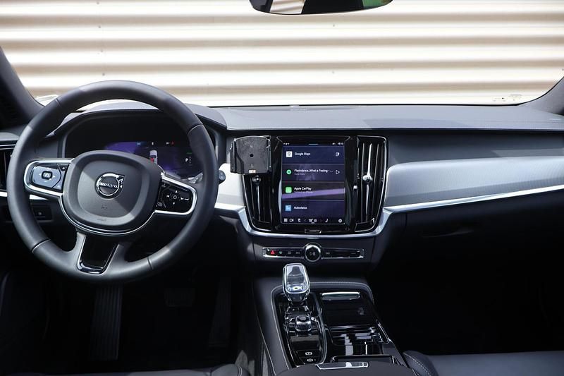 Occasion Volvo V90 Ultimate 2024 Grijs Stationwagen