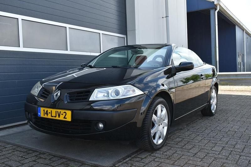 Zwart Gebruikt 2010 Renault Mégane Cabriolet Dynamique Cabriolet | € 3.499 (Super prijs) - Afbeelding 1/4