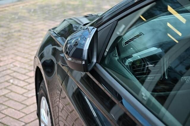 Occasion VW Polo Life 95 PK (69 kW) 2022 Zwart Hatchback