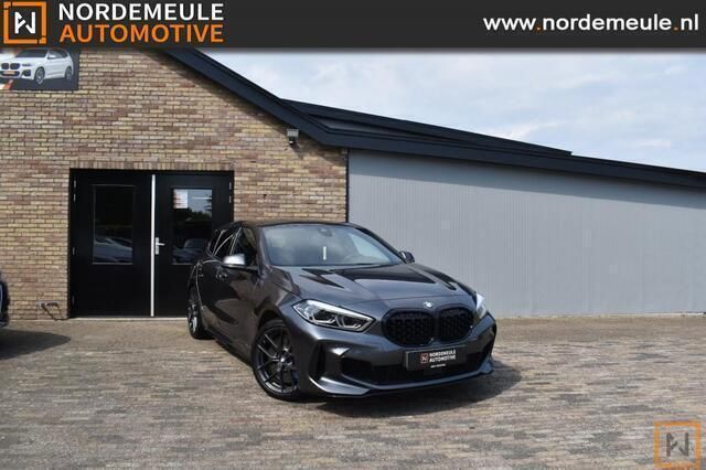 Grijs Gebruikt 2020 BMW M135 Executive Hatchback | € 31.700 (Super prijs) - Afbeelding 1/4