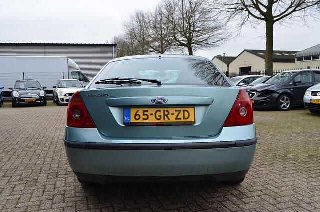 Occasion Ford Mondeo Trend 146 PK (107 kW) 2001 Groen Hatchback