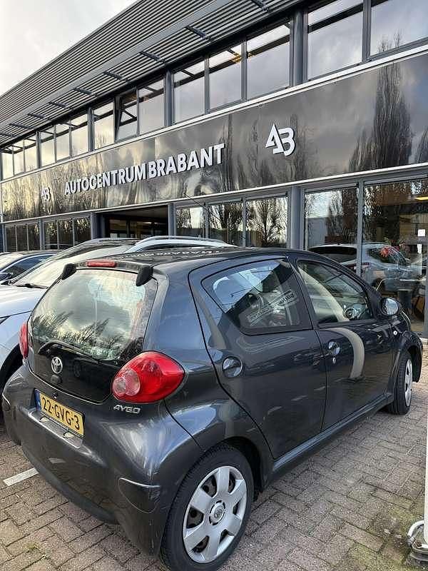 Occasion 2008 Toyota Aygo Hatchback | € 2.249 (Eerlijke prijs) - Afbeelding 1/4