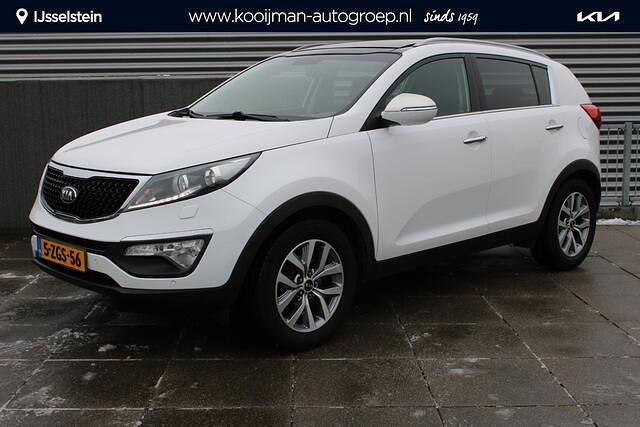 Delux white pearl/deluxe (hw2) Occasion 2015 Kia Sportage SUV | € 15.950 (Duur) - Afbeelding 1/4