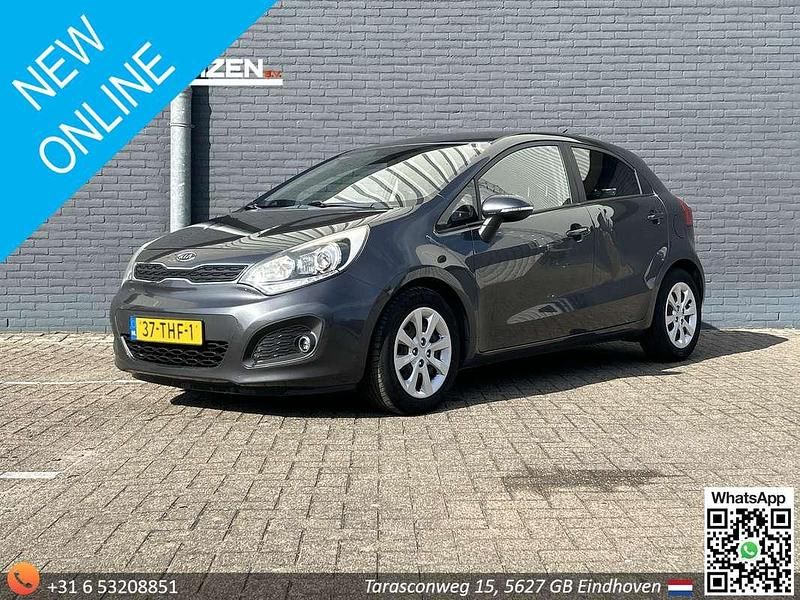Grijs Gebruikt 2012 Kia Rio Plus Hatchback | € 2.850 (Goede deal) - Afbeelding 1/4