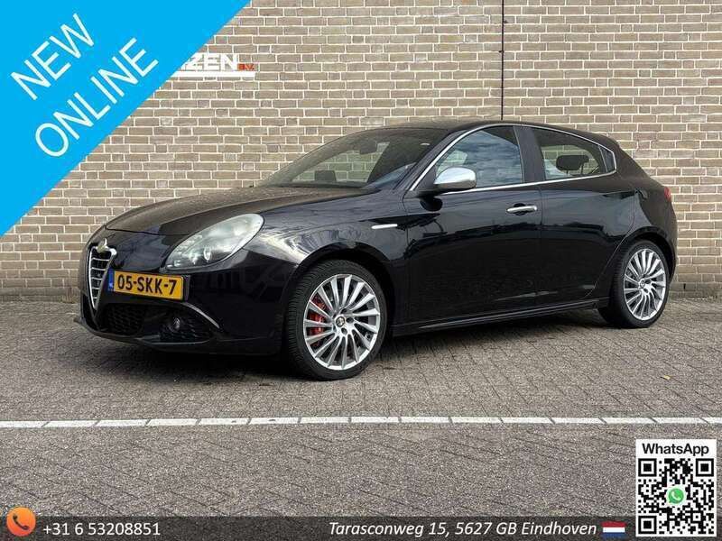 Zwart Gebruikt 2011 Alfa Romeo Giulietta Distinctive Hatchback | € 3.950 (Eerlijke prijs) - Afbeelding 1/4