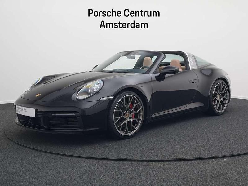 Zwart Gebruikt 2024 Porsche 992 Coupé | € 209.950 (Eerlijke prijs) - Afbeelding 1/4