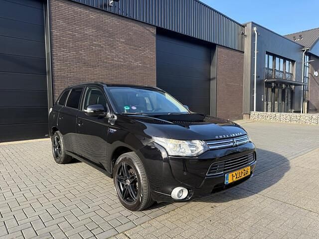 Occasion Mitsubishi Outlander Instyle 121 PK (88 kW) 2014 Zwart SUV