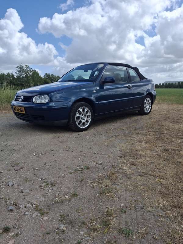Blauw Gebruikt 2000 VW Golf Cabriolet Highline Cabriolet | € 4.000 (Duur) - Afbeelding 1/4